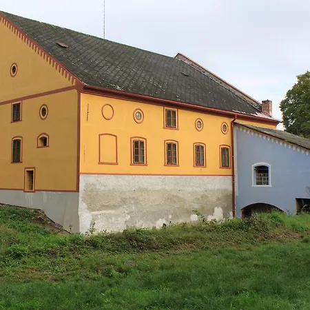 Penzionek Na Mlyne Krkavci * Veselí nad Lužnicí