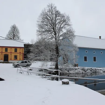 Penzionek Na Mlyne Krkavci * Veselí nad Lužnicí